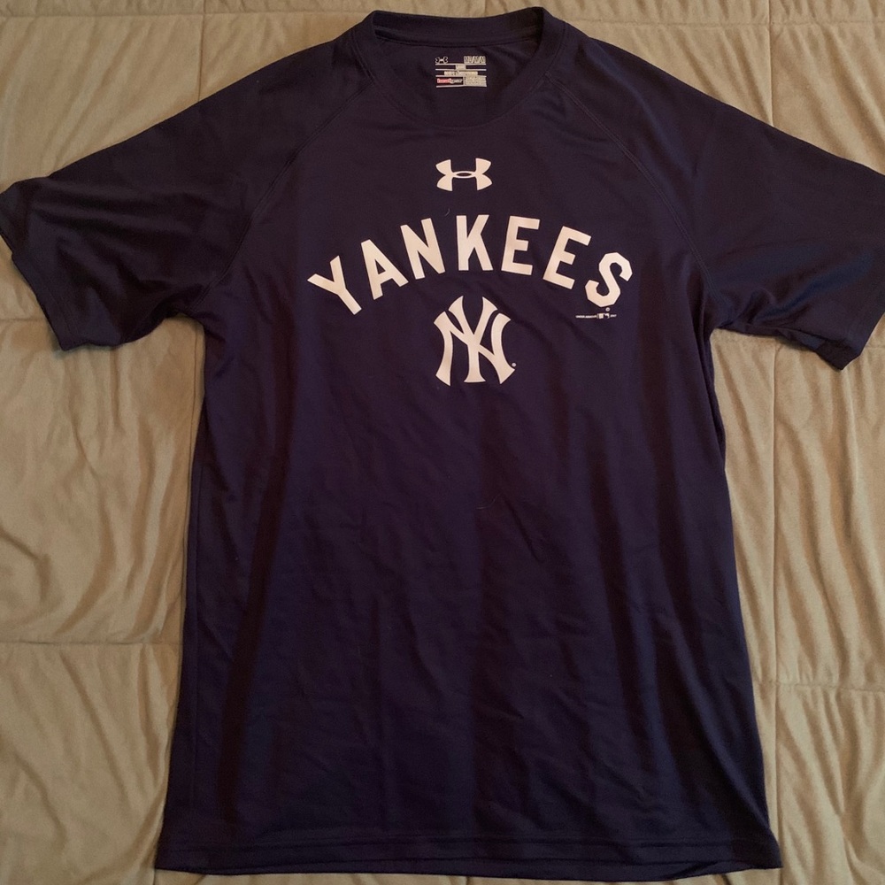 New York Yankees Under Armour shirt